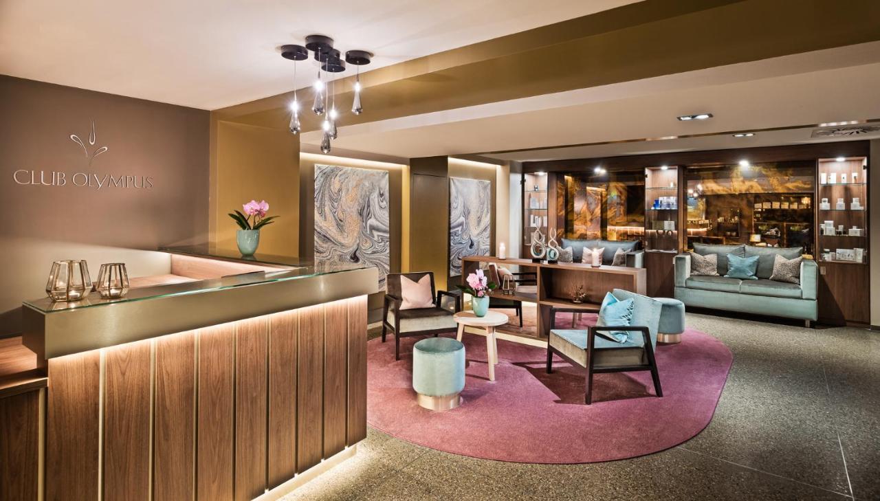 Conrad Hamburg Hotel ภายนอก รูปภาพ The lobby of the hotel