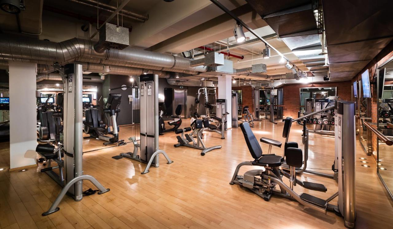 Conrad Hamburg Hotel ภายนอก รูปภาพ The gym at the Mandarin Oriental, New York