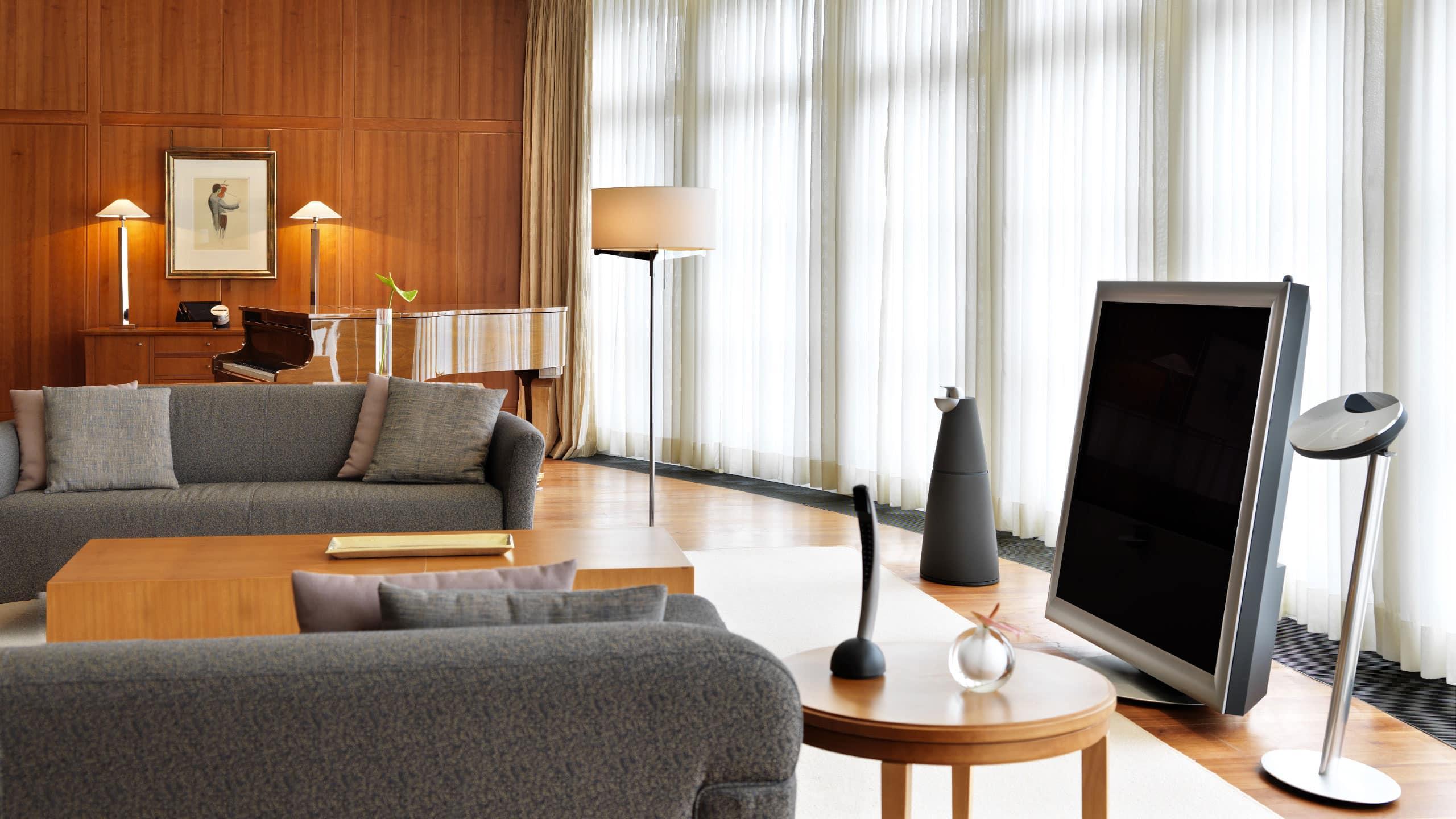 Conrad Hamburg Hotel ภายนอก รูปภาพ The BeoLab 2000