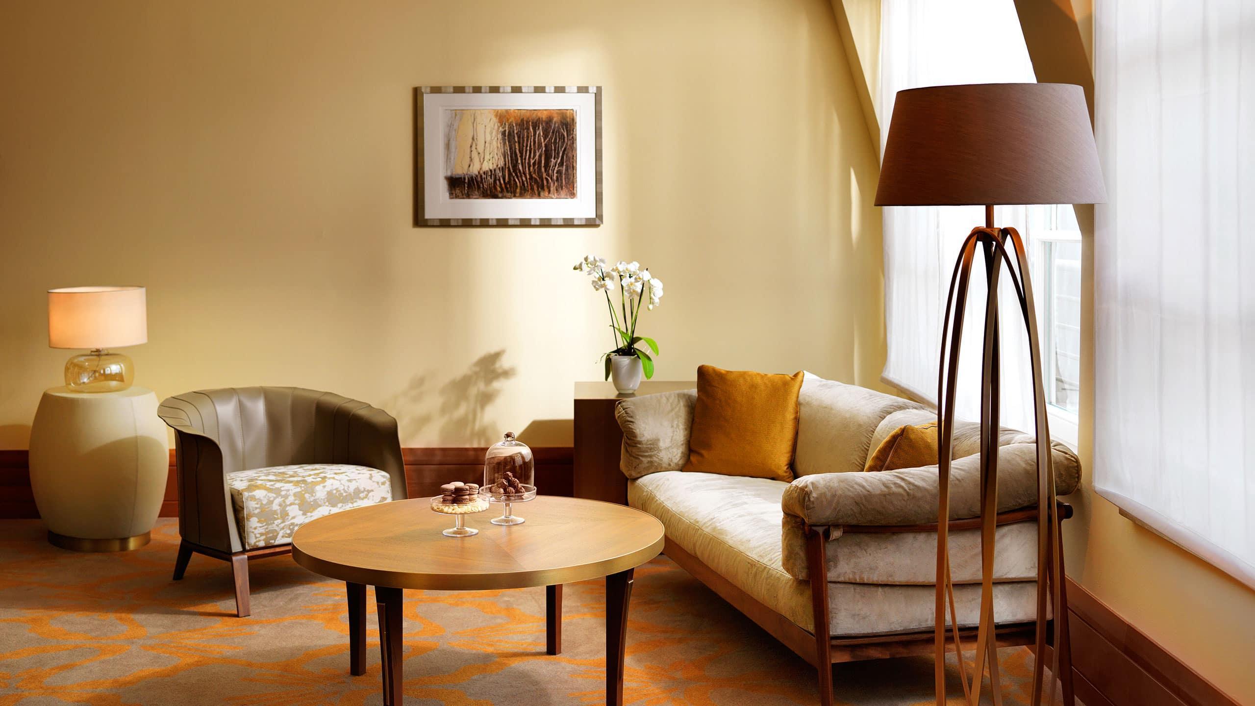Conrad Hamburg Hotel ภายนอก รูปภาพ A living room