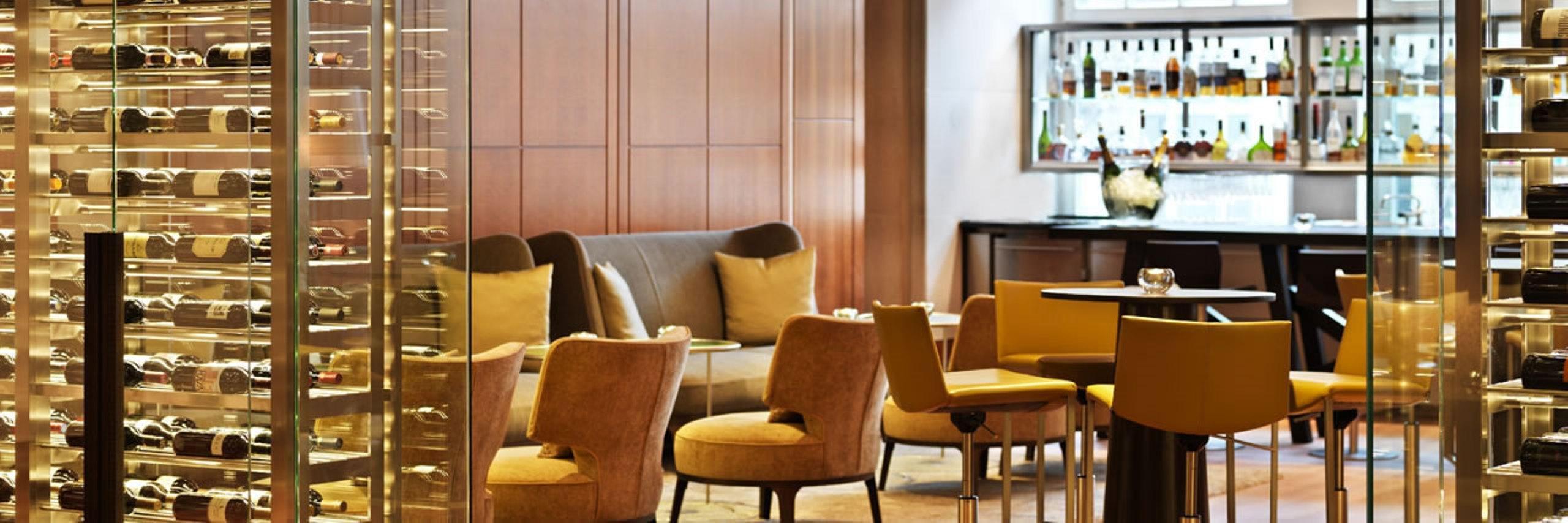 Conrad Hamburg Hotel ภายนอก รูปภาพ The lounge at the airport