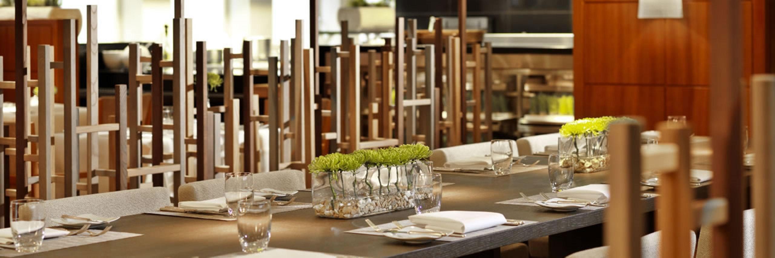 Conrad Hamburg Hotel ภายนอก รูปภาพ The interior of the restaurant
