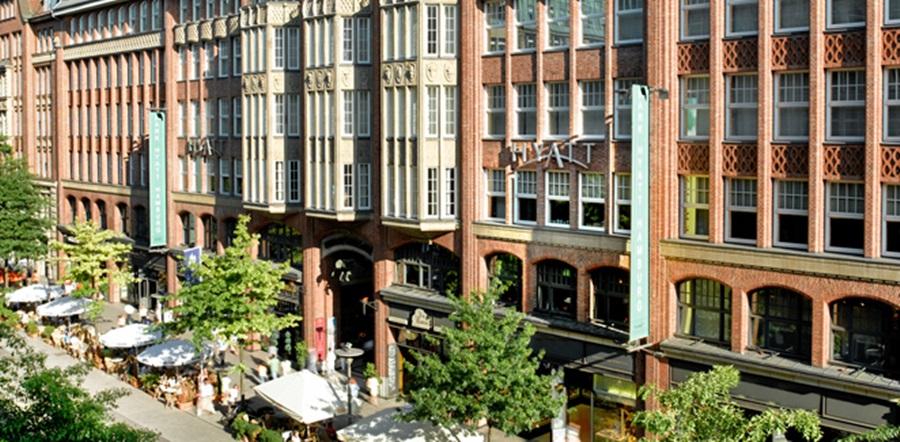 Conrad Hamburg Hotel ภายนอก รูปภาพ The entrance to the building