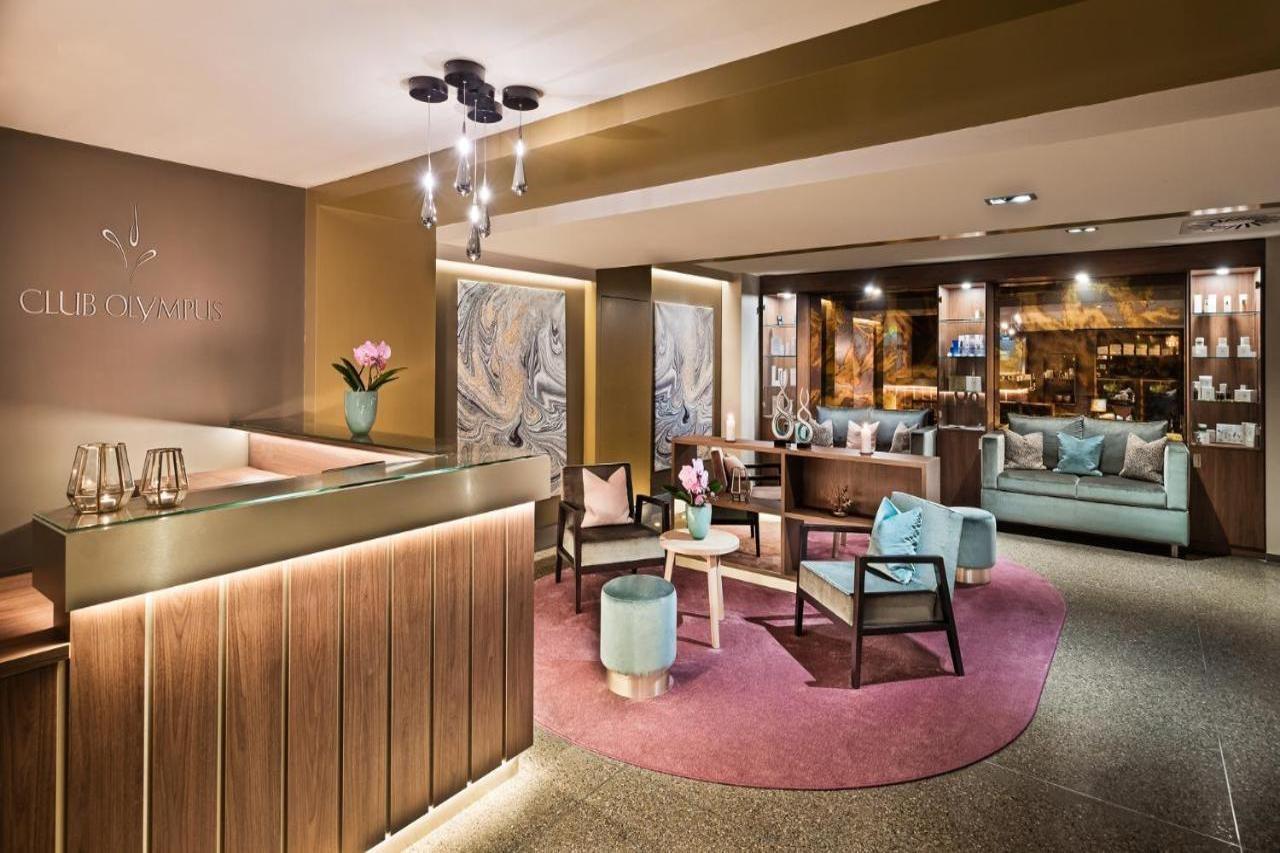 Conrad Hamburg Hotel ภายนอก รูปภาพ The lobby of the hotel